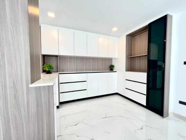 芭堤雅网红泳池独栋别墅 芭堤雅网红泳池独栋别墅