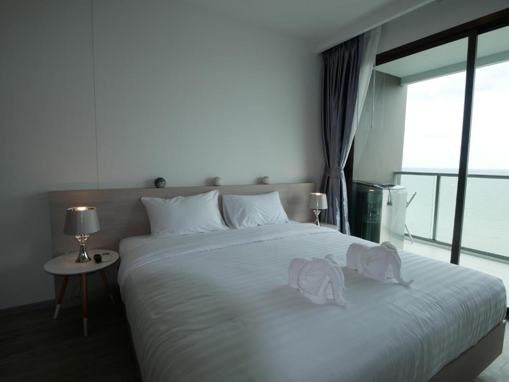 Aeras - The Ultimate Beachfront Experience