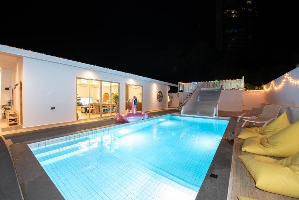 De Beach pool villa เดิน 3 นาทีจากชายหาด De Beach pool villa เดิน 3 นาทีจากชายหาด