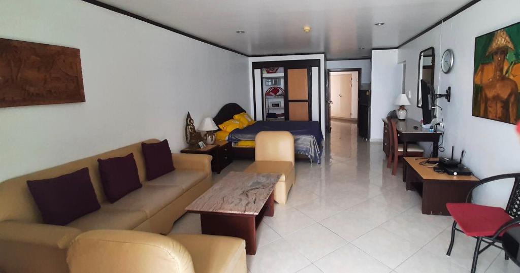 Condotel, Studio Apartment