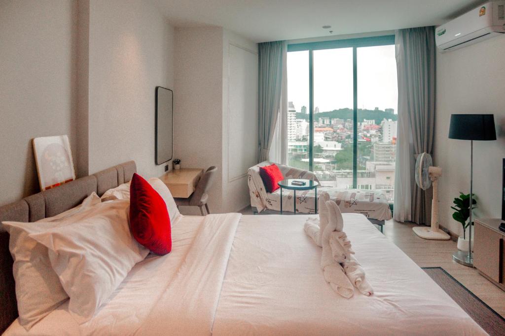 EDGE Central Pattaya Luxury apartment for relax