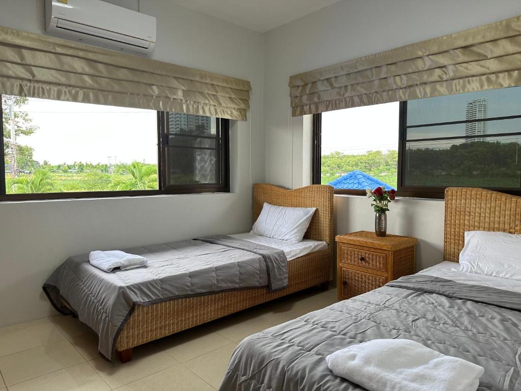 Sunset Pool Villa Near Quiet Beach Sunset Pool Villa Near Quiet Beach