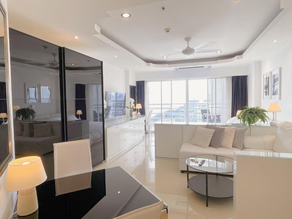 Beautiful sea view beach front condo Beautiful sea view beach front condo
