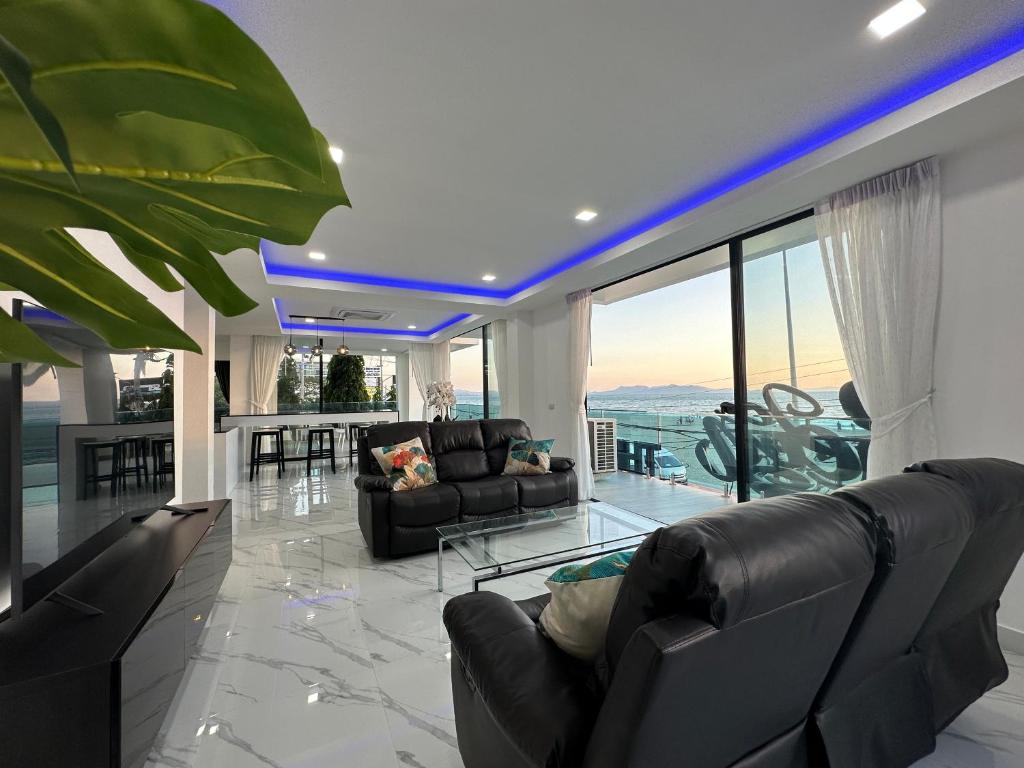 STUNNING BEACHFRONT VIEW LUXURIOUS Apartment 20 STUNNING BEACHFRONT VIEW LUXURIOUS Apartment 20