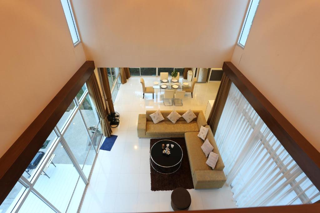 AnB-Glass House pool villa-3BR close to Jomtien beach AnB-Glass House pool villa-3BR close to Jomtien beach
