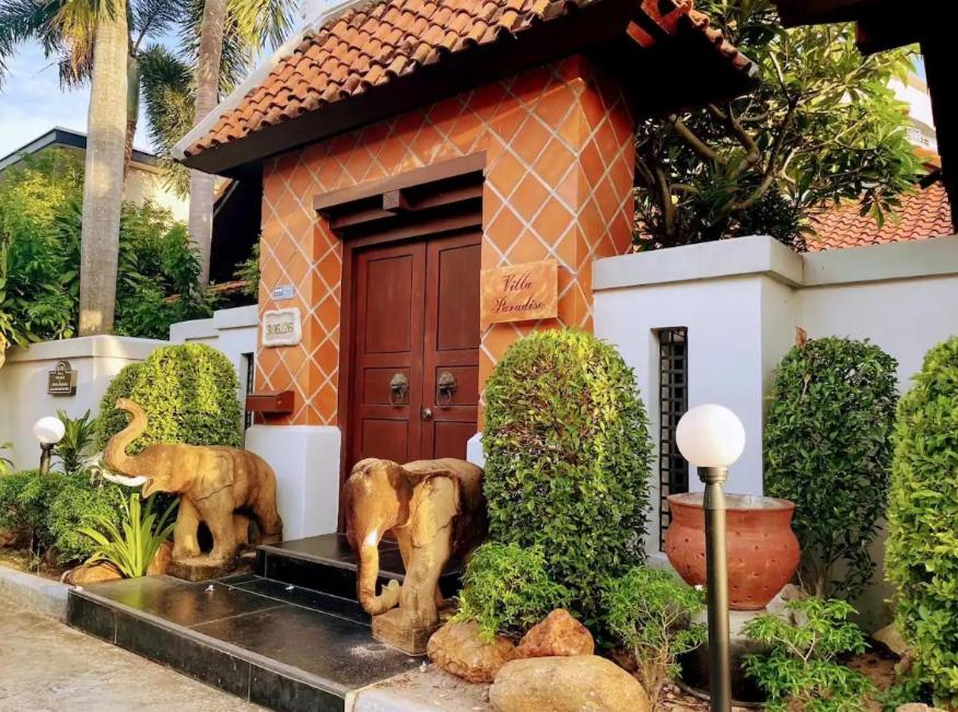 Bali Style Luxury 400sqm Semi-4BED POOL VILLA near Beach & Walking Street Bali Style Luxury 400sqm Semi-4BED POOL VILLA near Beach & Walking Street