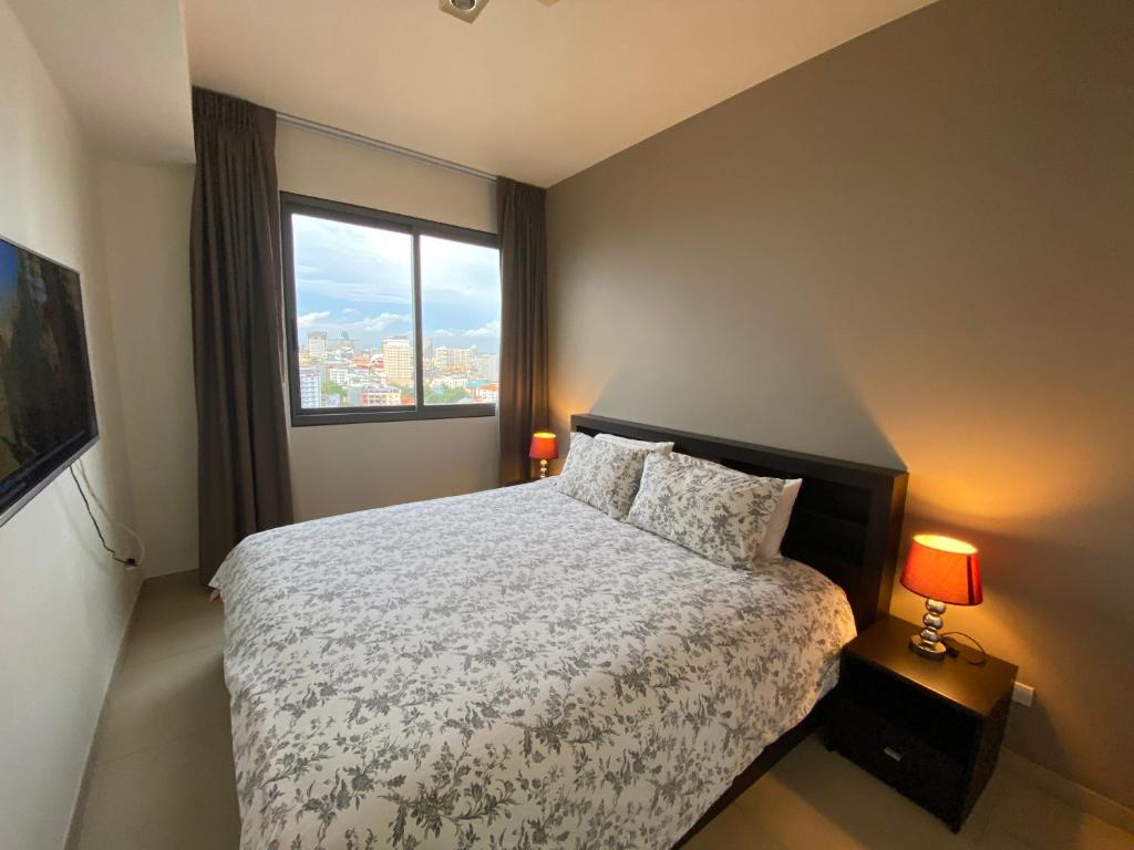 Pattaya single bedroom sea view with balcony unixx condo Pattaya single bedroom sea view with balcony unixx condo