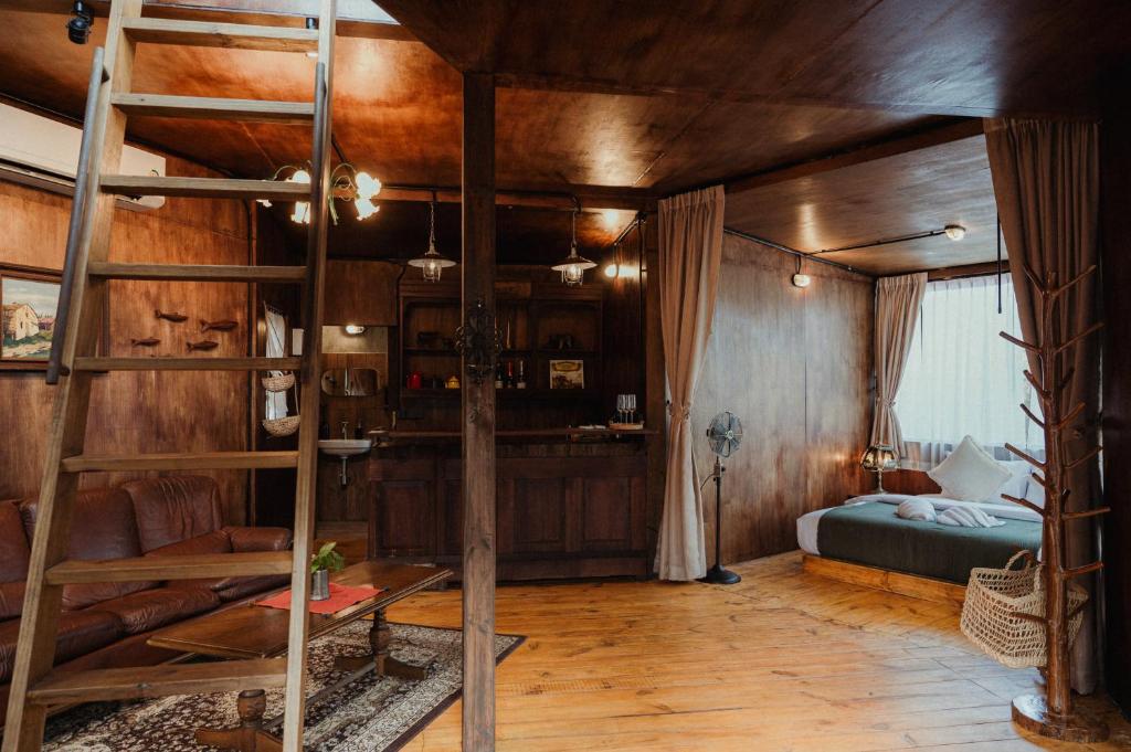 Cabin Home อยู่ป่า wild and free