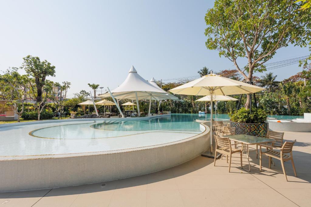 Copacabana Beach Jomtien 1494 By Pim Copacabana Beach Jomtien 1494 By Pim