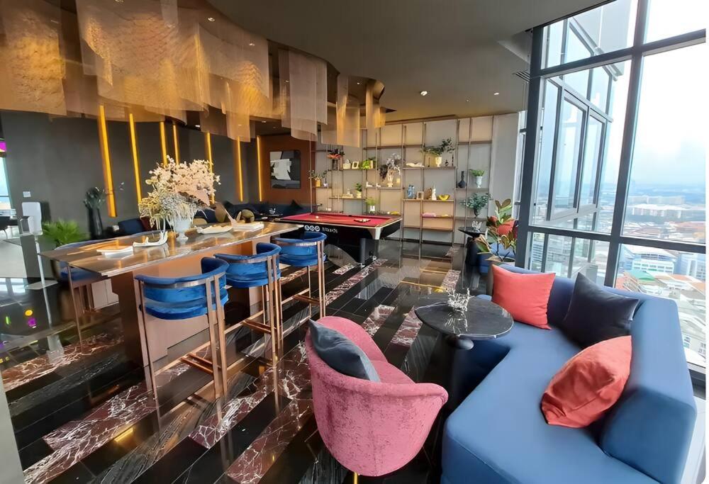 Condo in Downtown and Best Rooftop pool in Pattaya Condo in Downtown and Best Rooftop pool in Pattaya