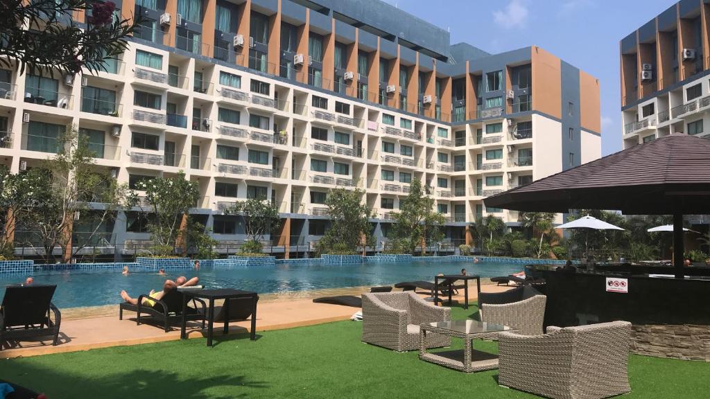 Latina Beach Resort Jomtien 2 Latina Beach Resort Jomtien 2