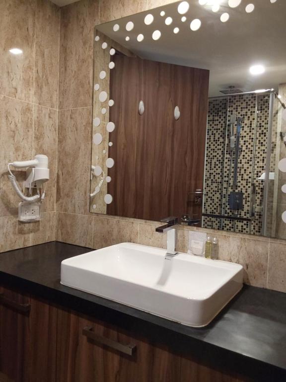 Grand Avenue, 2 bed-/ 2 bathroom, 70 sqm, pool view Grand Avenue, 2 bed-/ 2 bathroom, 70 sqm, pool view