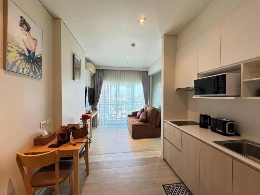 Luxury Seaview Condo Luxury Seaview Condo