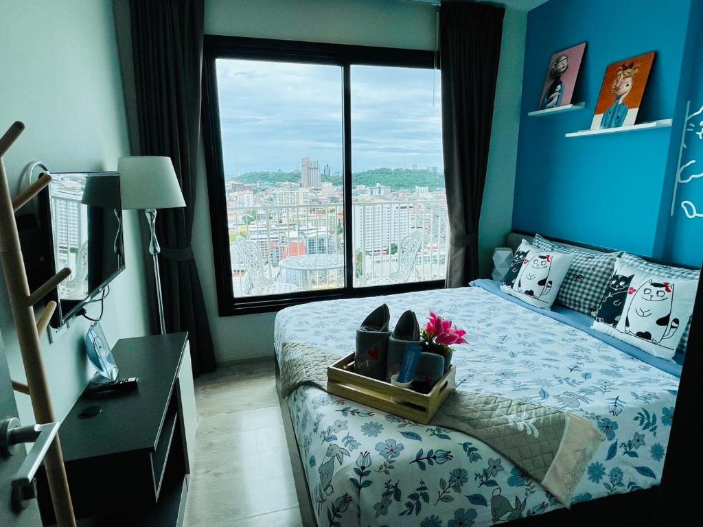 The base Central Pattaya 529 by Numam The base Central Pattaya 529 by Numam