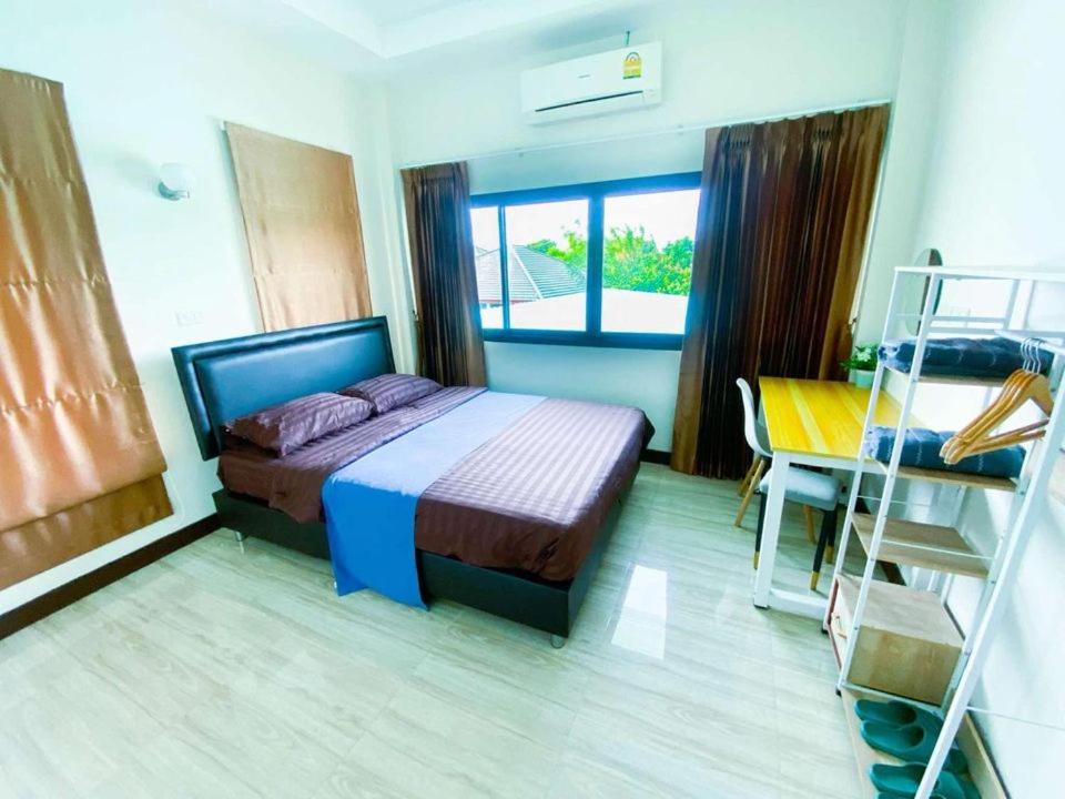Fhamai Pool Villa Pattaya (บ้านฟ้าใหม่ พูลวิลล่า) Fhamai Pool Villa Pattaya (บ้านฟ้าใหม่ พูลวิลล่า)