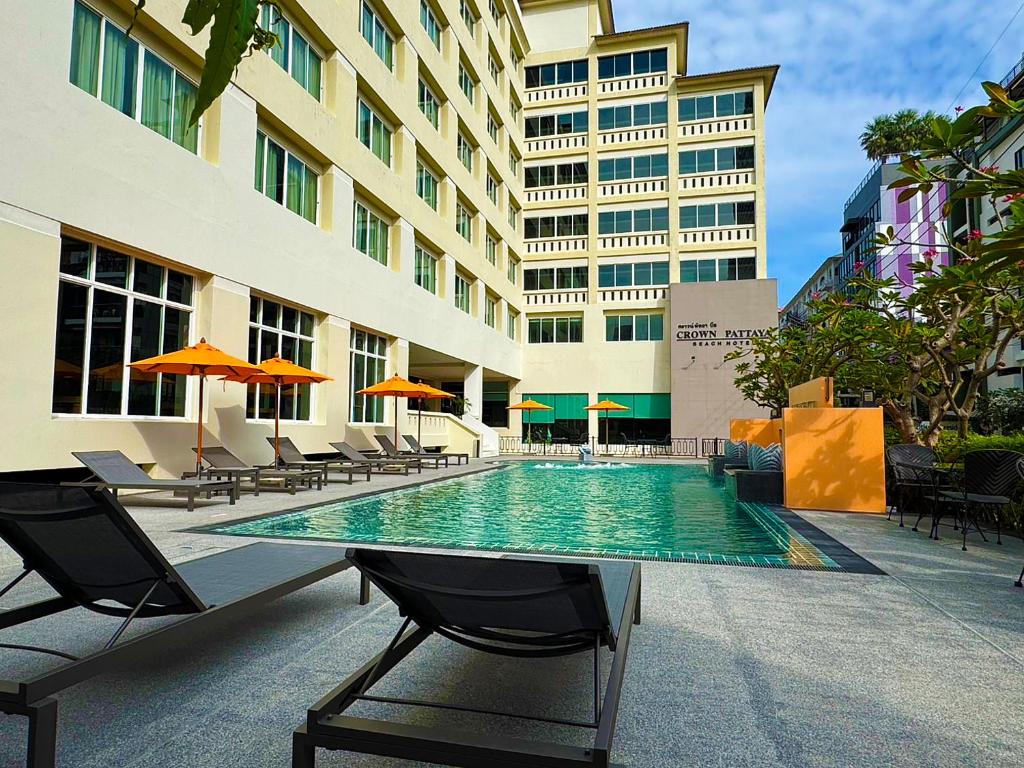 Crown Pattaya Beach Hotel Crown Pattaya Beach Hotel