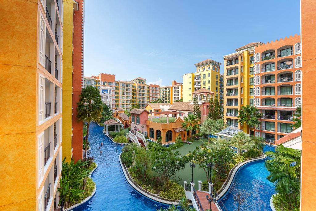 Pool view room at Pattaya water park resort Pool view room at Pattaya water park resort