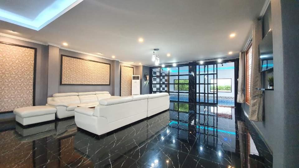 Amazing Pool Villas Amazing Pool Villas