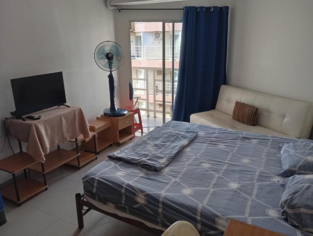 Live the beachlife in Jomtien Beach Condo, Pattaya Live the beachlife in Jomtien Beach Condo, Pattaya