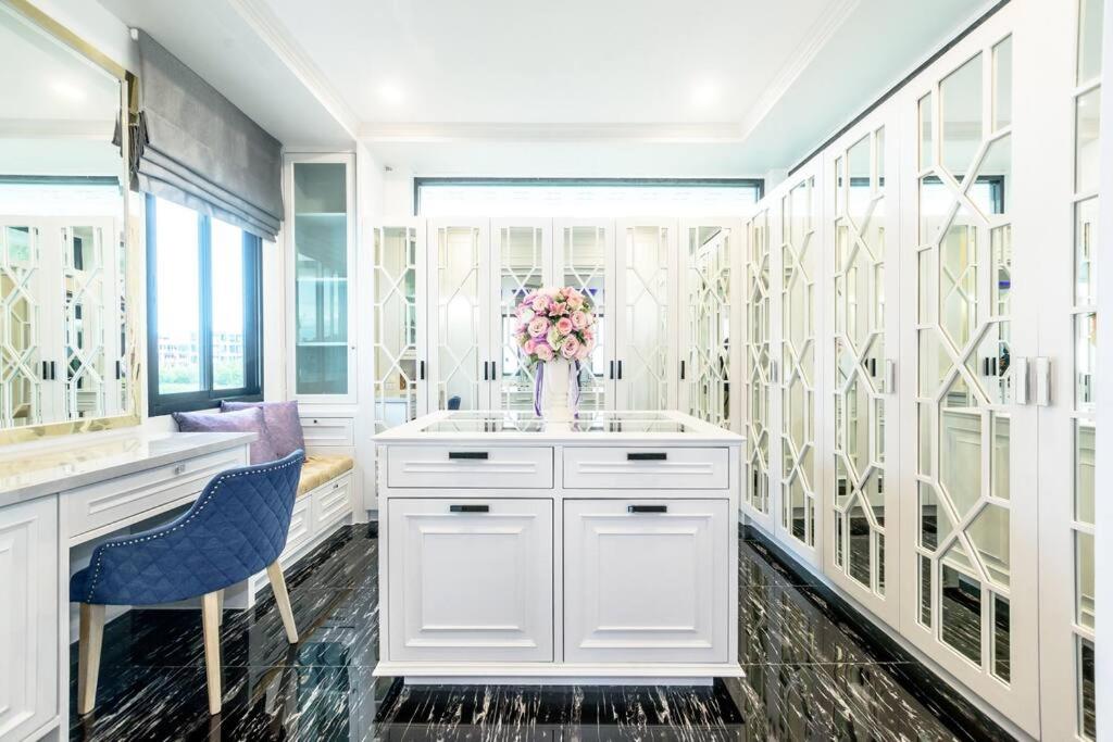 5BD Luxury Pool Villa Pattaya - Exquisite Pool Villa C 5BD Luxury Pool Villa Pattaya - Exquisite Pool Villa C
