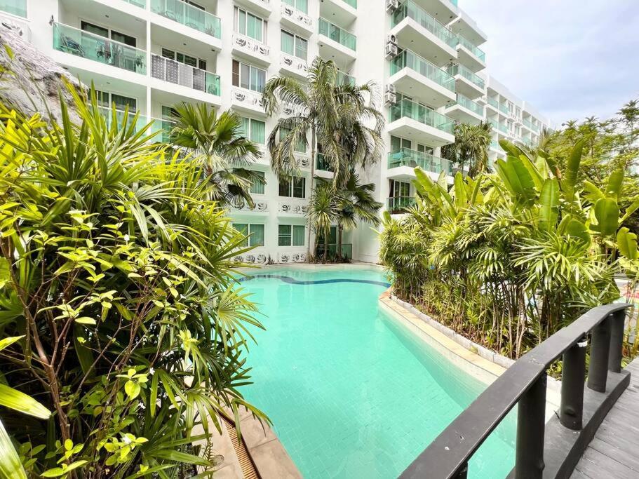 Blissful 1 Bed in Amazon Condo