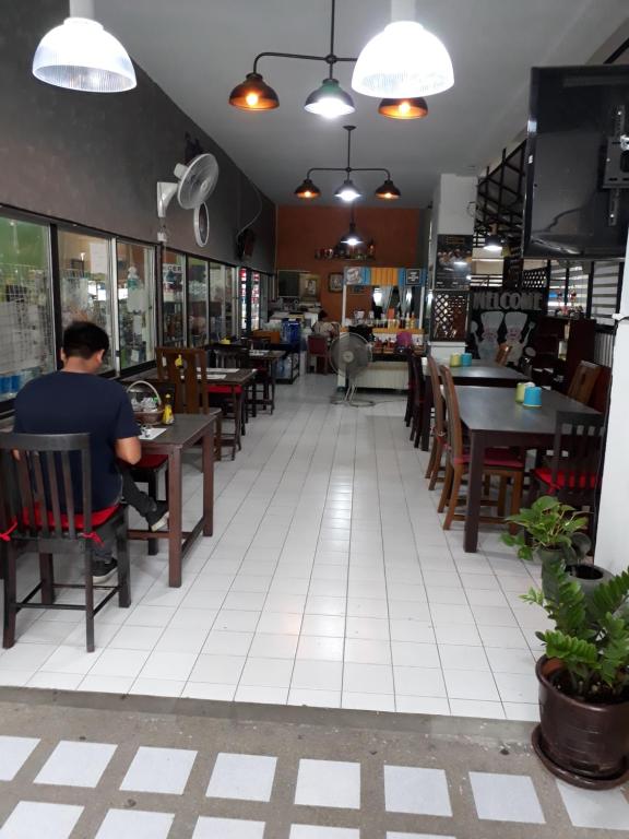 Khiang Talay Condo Khiang Talay Condo