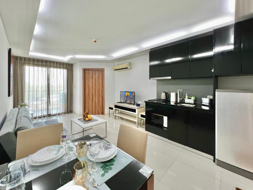 Club Royal Condominium Wongamat 1 bedroom on the first line of the sea Club Royal Condominium Wongamat 1 bedroom on the first line of the sea