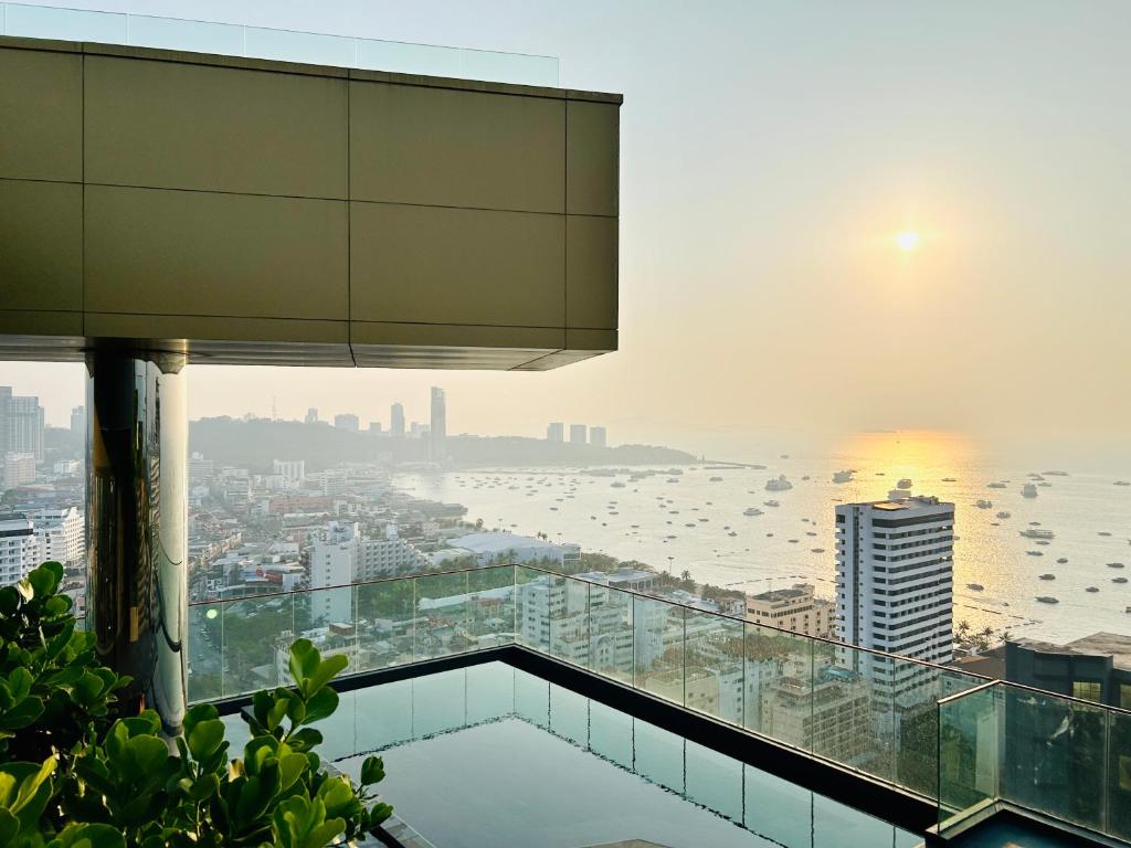 Edge Pattaya Sea View Room Edge Pattaya Sea View Room