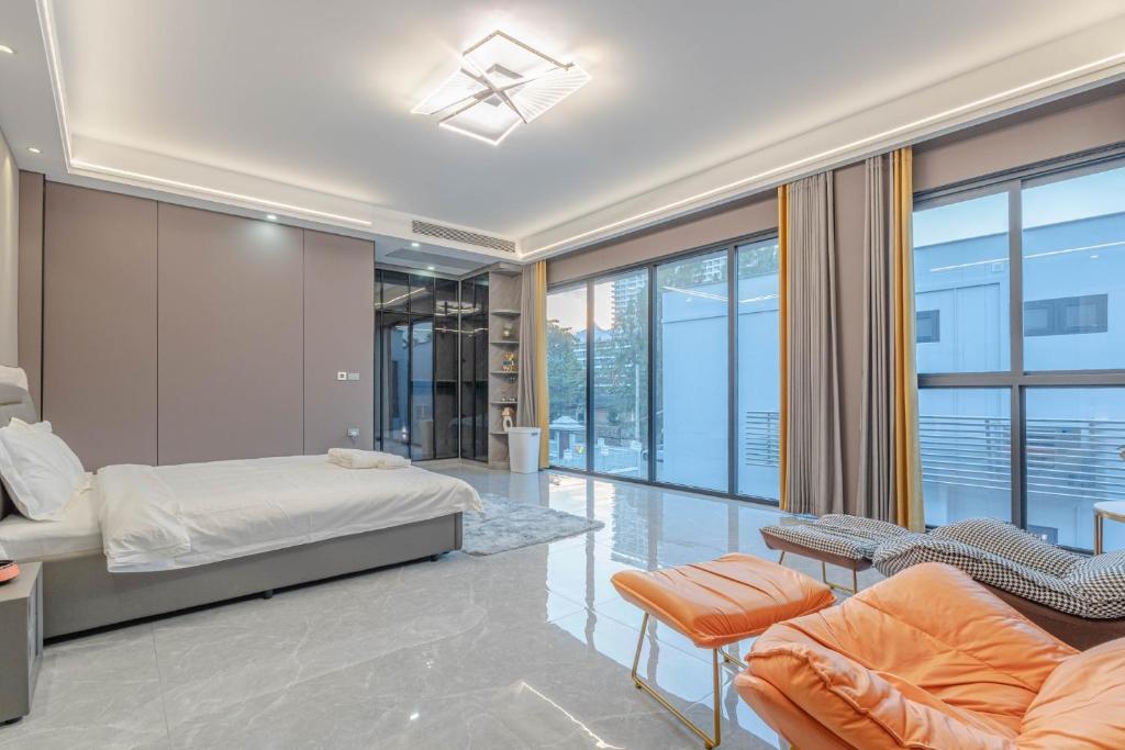 T M L-Jomtien Beach 4 bedrooms - independent swimming pool and KTV
