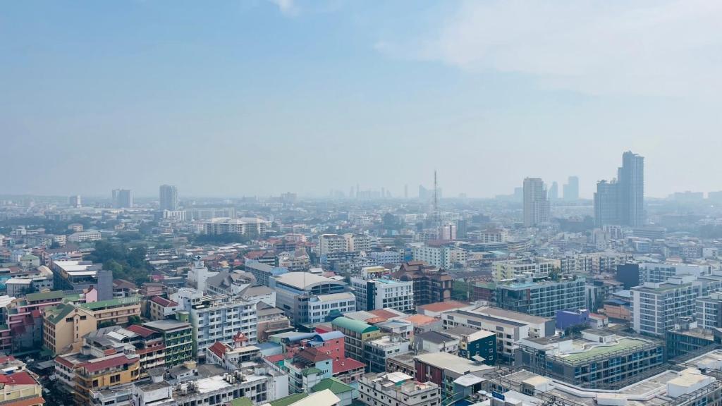 The base Central Pattaya 465 by Numam The base Central Pattaya 465 by Numam