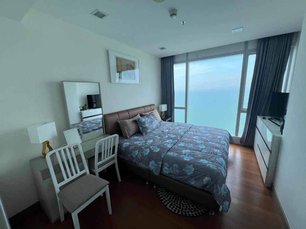 The Palm Wongamat - 1BR Luxury Beachfront Suite - Ocean View - 32 Floor The Palm Wongamat - 1BR Luxury Beachfront Suite - Ocean View - 32 Floor