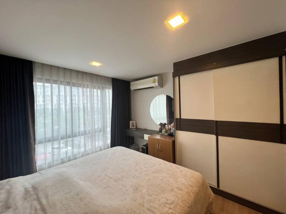 Living avenue condo