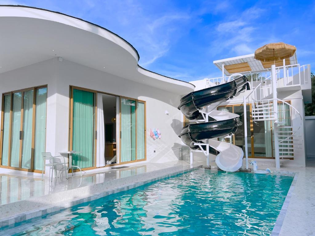 PNT LUXURY JOMTIEn PNT LUXURY JOMTIEn
