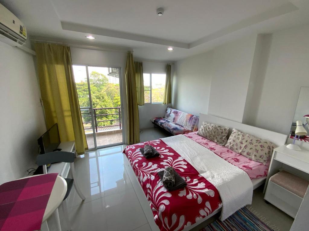 Beach 7 Condo 13 by ThaiminatorPattaya Beach 7 Condo 13 by ThaiminatorPattaya
