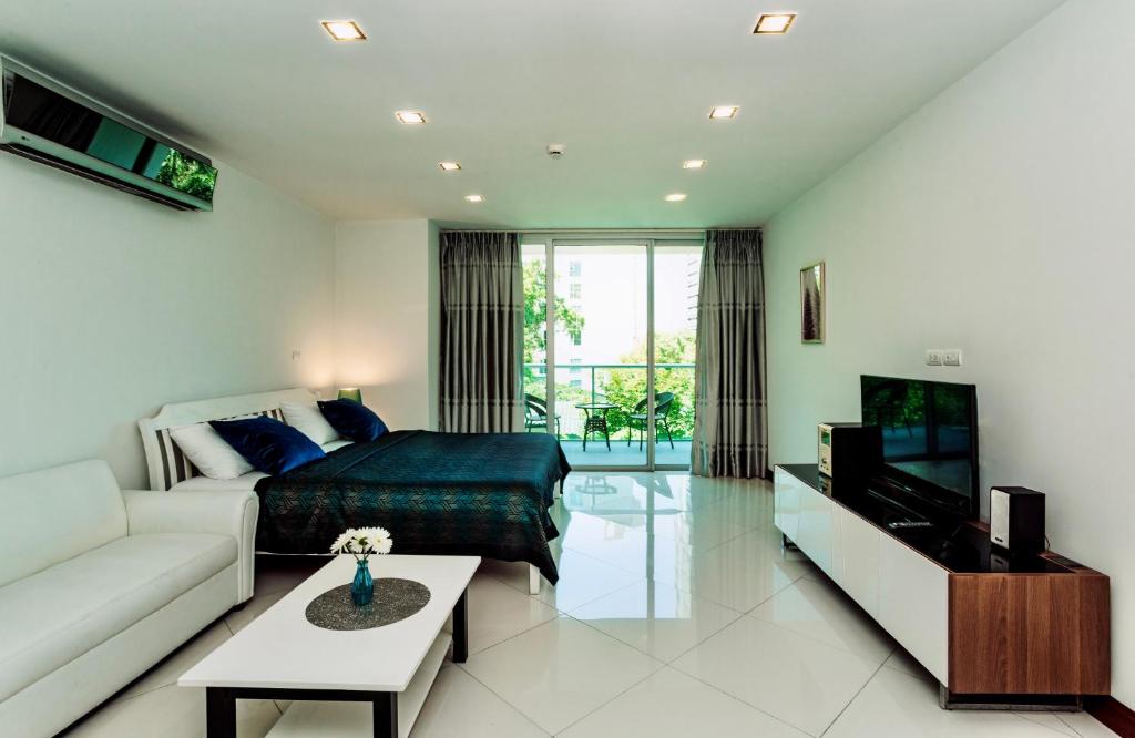 Laguna Heights Condominium Laguna Heights Condominium