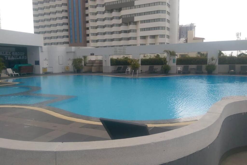 Pattaya Jomthien 2 Bed Front Line Beach Apartment Pattaya Jomthien 2 Bed Front Line Beach Apartment