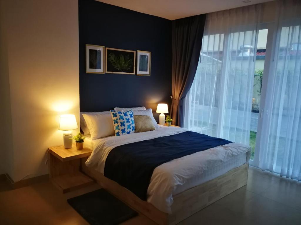 Centara Avenue Residence by Patsamon