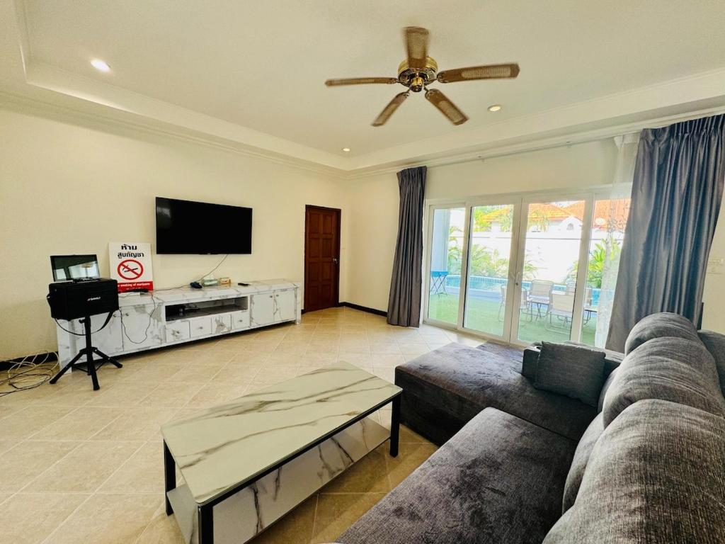 Majestic Residence Seaside villa Private beach Majestic Residence Seaside villa Private beach