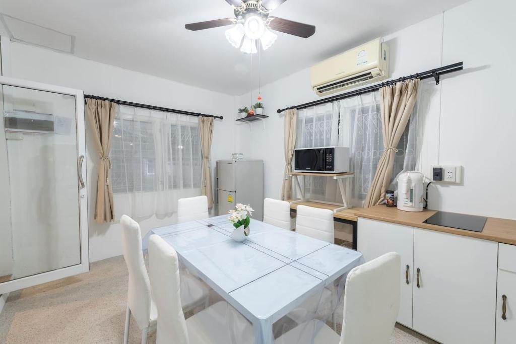 Mein Haus B @Bangsaen Mein Haus B @Bangsaen