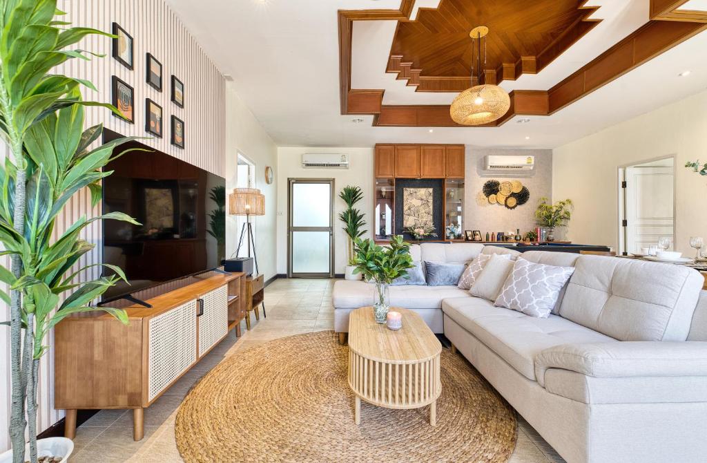 Cozy Asian house pool villa Pattaya 4 bedroom,Pet friendly Cozy Asian house pool villa Pattaya 4 bedroom,Pet friendly