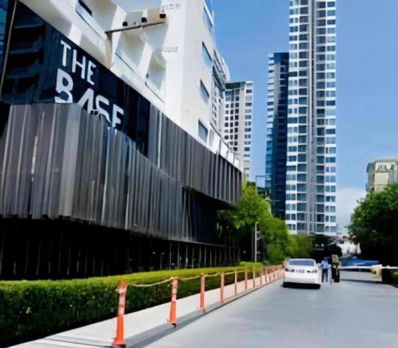 The base Central luxury by Numam