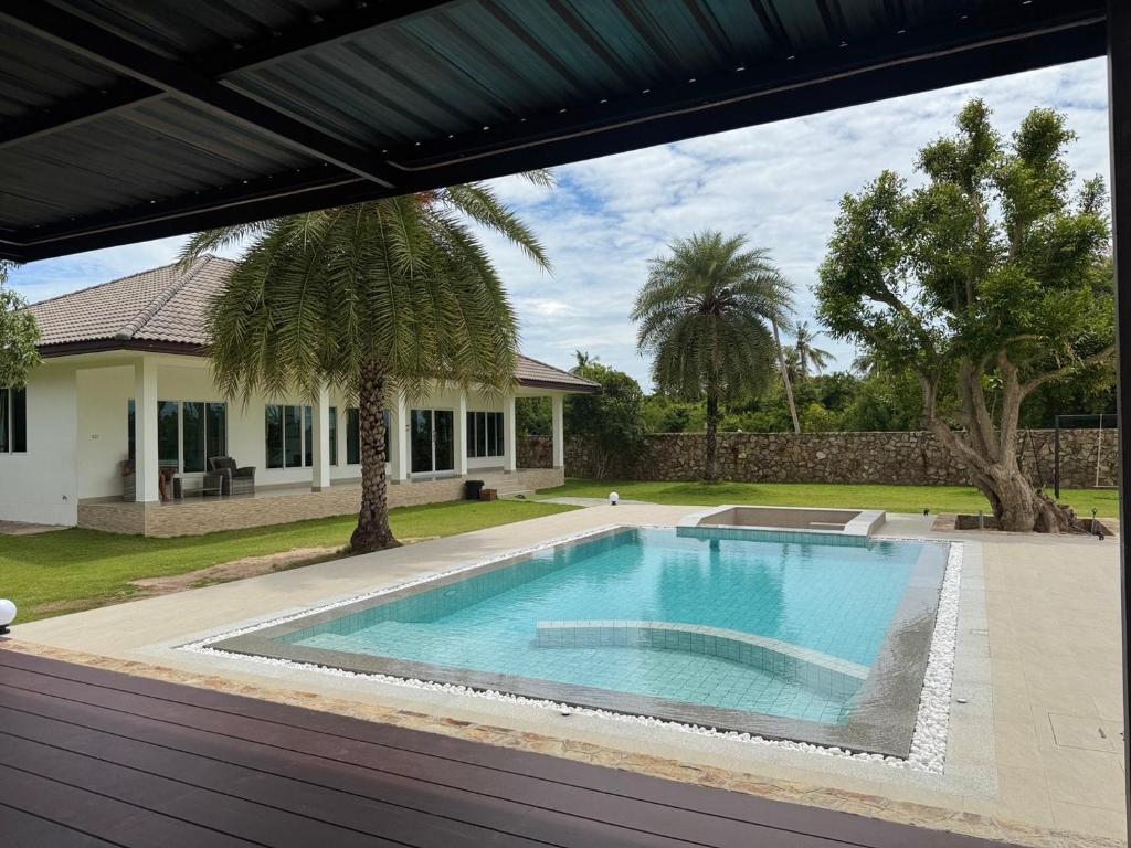 Arom Pool Villa Pattaya 1