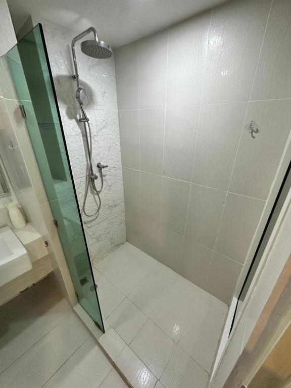 Seven Seas Jomtien 4 floor pool view