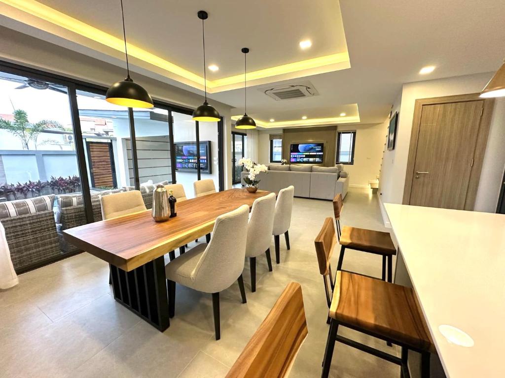 Zensiri Brand New Luxury Pool Villa Zensiri Brand New Luxury Pool Villa