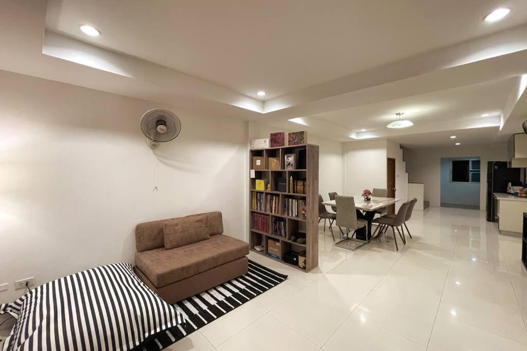 Cozy&Beach House-2BRs, Beach, Walking St, Pier Cozy&Beach House-2BRs, Beach, Walking St, Pier