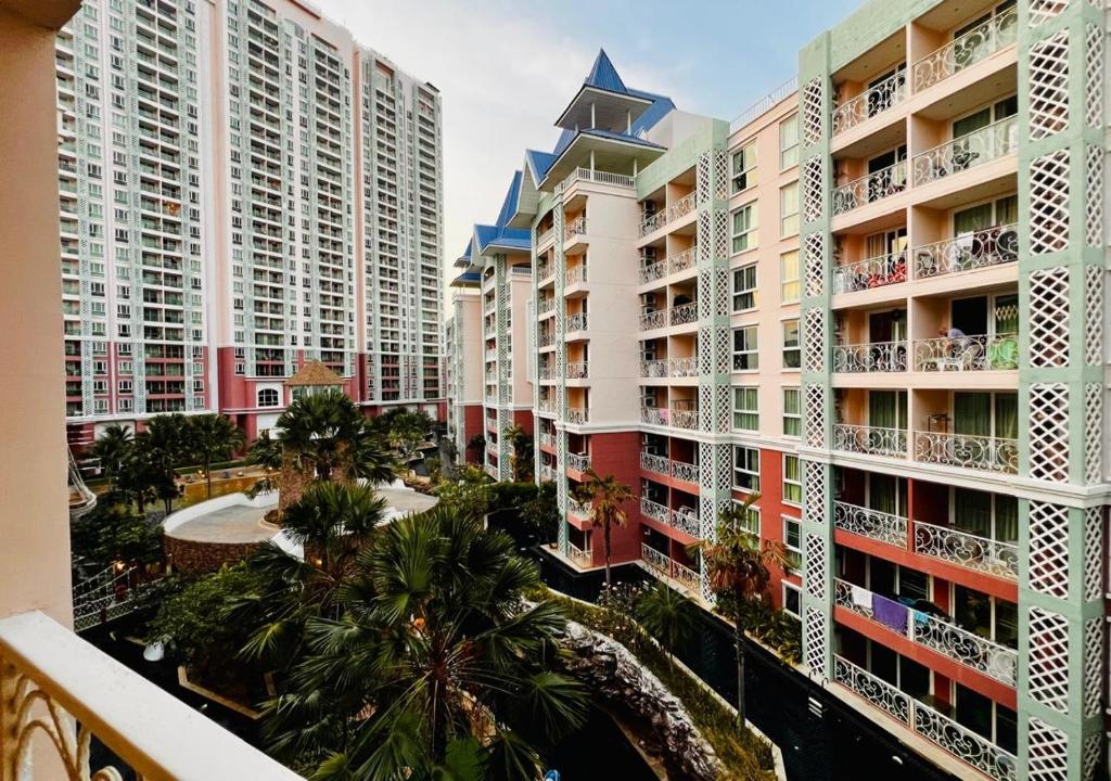 Grand Caribbean 1BR Condo near Jomtien Bus Station