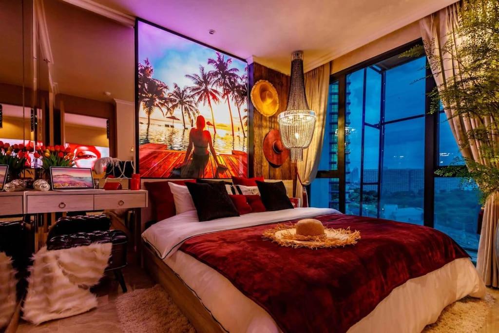 NEW! Riviera Ocean Drive Queen Studio Corner Luxe NEW! Riviera Ocean Drive Queen Studio Corner Luxe