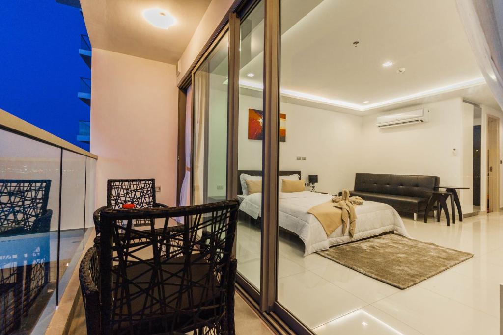 Wongamat Tower by Pattaya Sunny Rentals Wongamat Tower by Pattaya Sunny Rentals