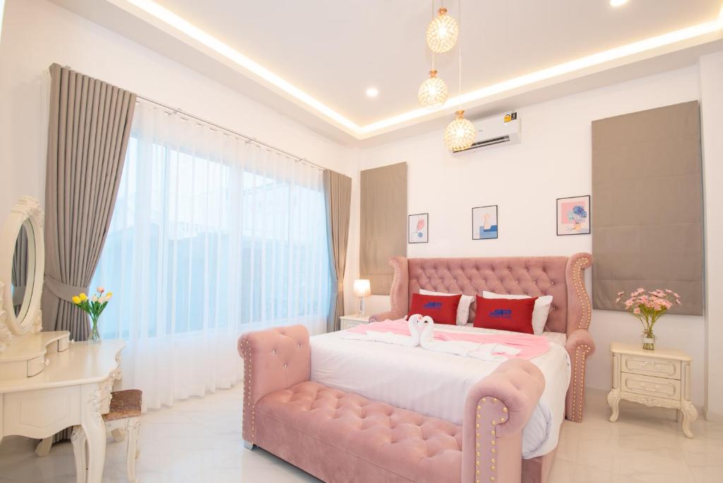 Mina Pool Villa