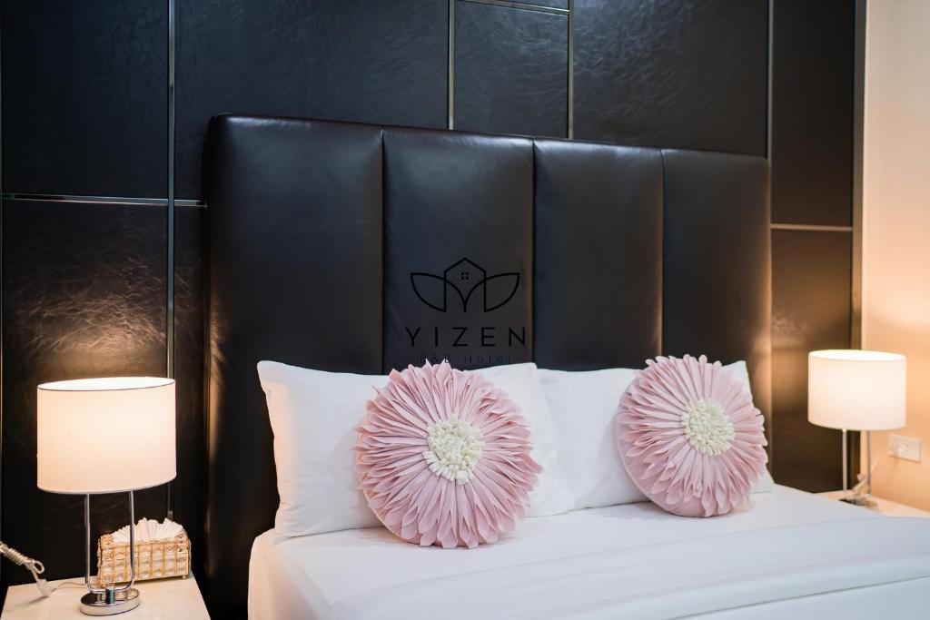 YiZen VIP Luxury Palm Springs Villa in Pattaya YiZen VIP Luxury Palm Springs Villa in Pattaya